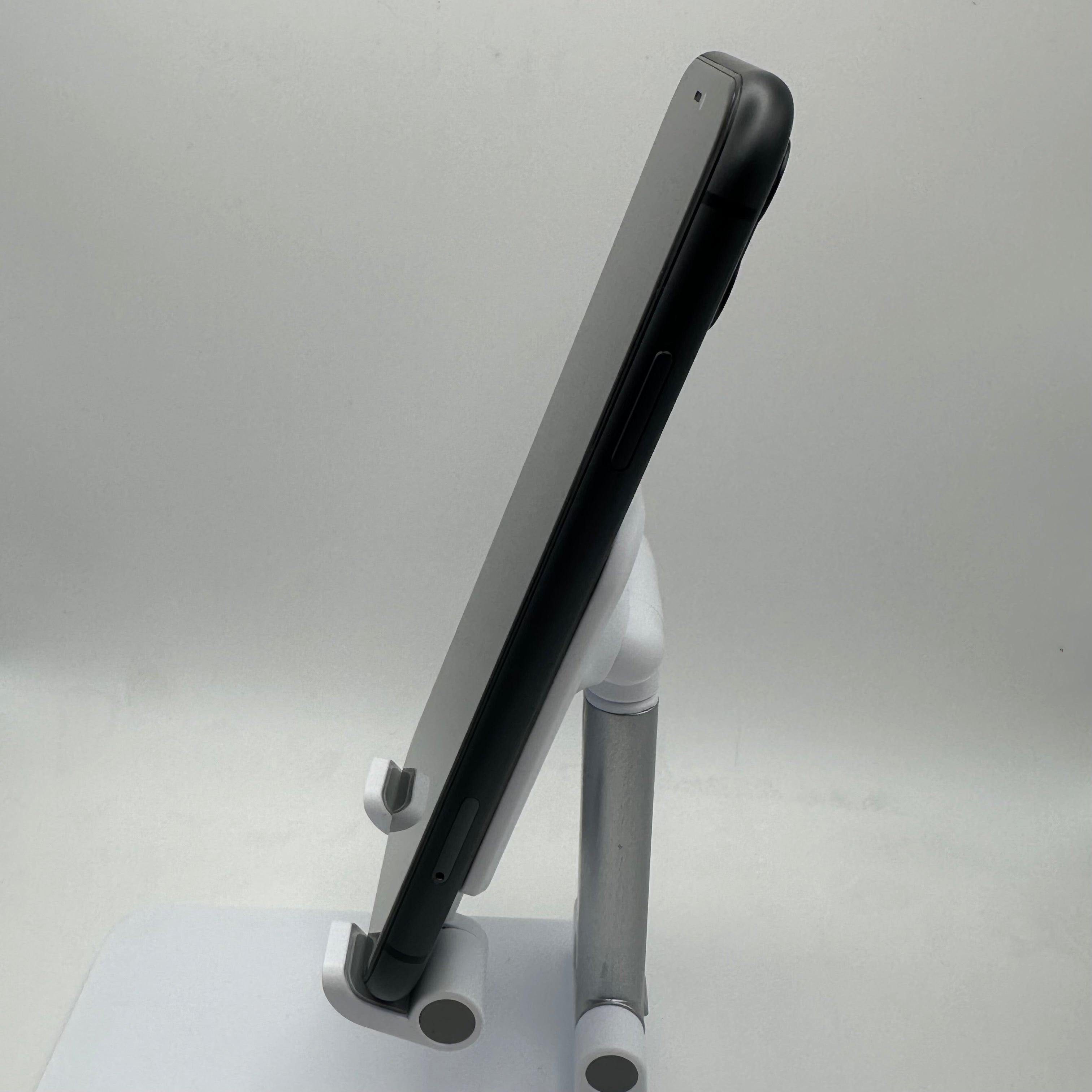 iPhone 11 64GB Unlocked GSM Smartphone - Fair Condition - ECOGT